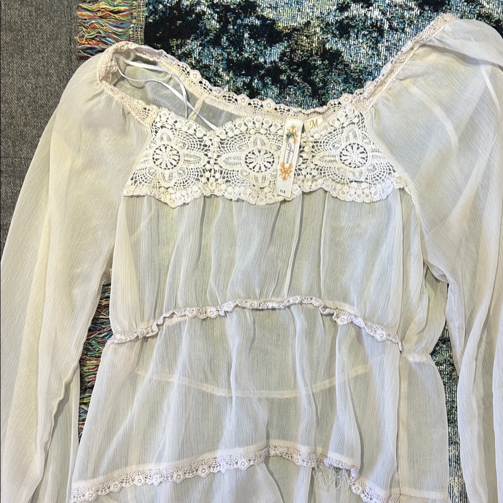 Adiva Sheer Lace Yoke Peasant Top - Cream